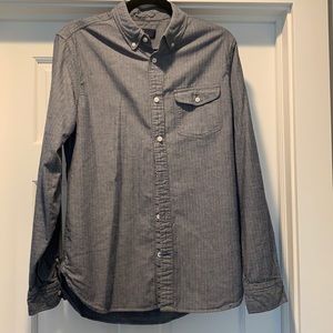 Men’s navy speckled button up